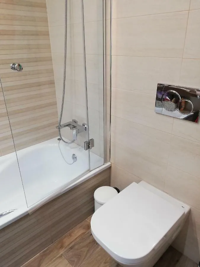Benalbeach Jr Suite Málaga 0*,  İspanya